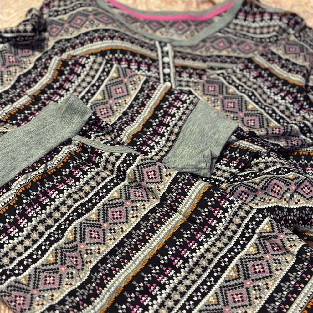 Cuddl Duds Gray and Pink Patterned Set